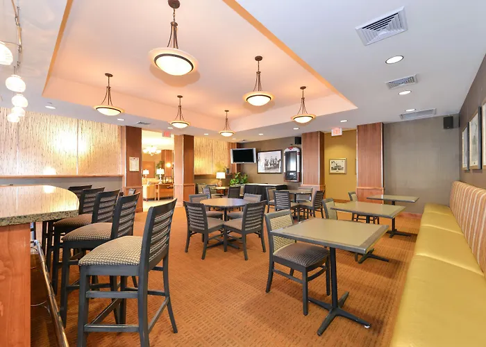 Hotel By Ihg