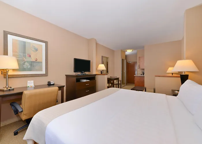 Hotel By Ihg Laramie
