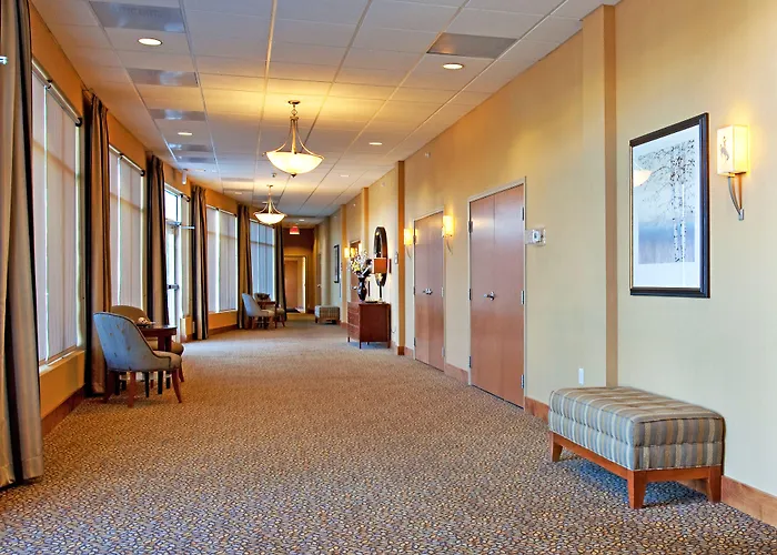 Hotel By Ihg 3*