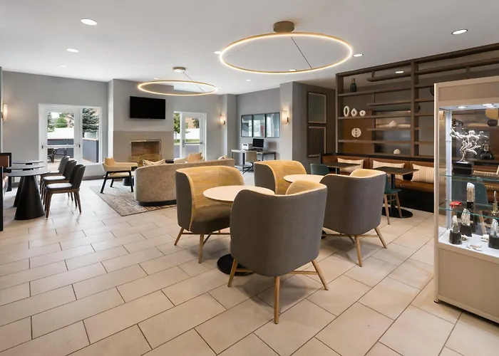 Hotel By Ihg
