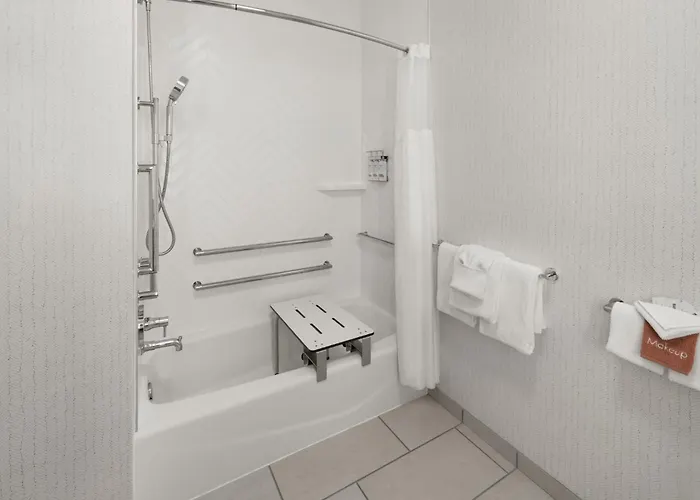 By Ihg