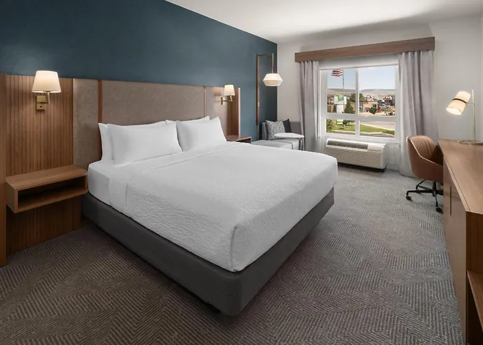 Hotel By Ihg 3*