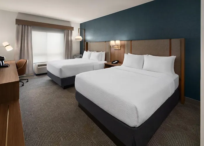 By Ihg