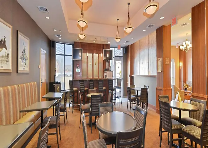 Hotel By Ihg Laramie